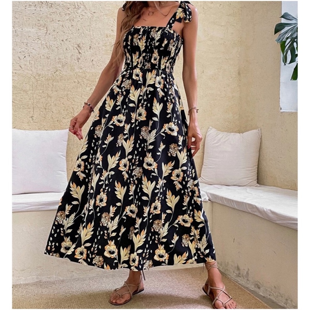 Bohemian Floral print Cottagecore Midi Dress - Picture 3 of 9
